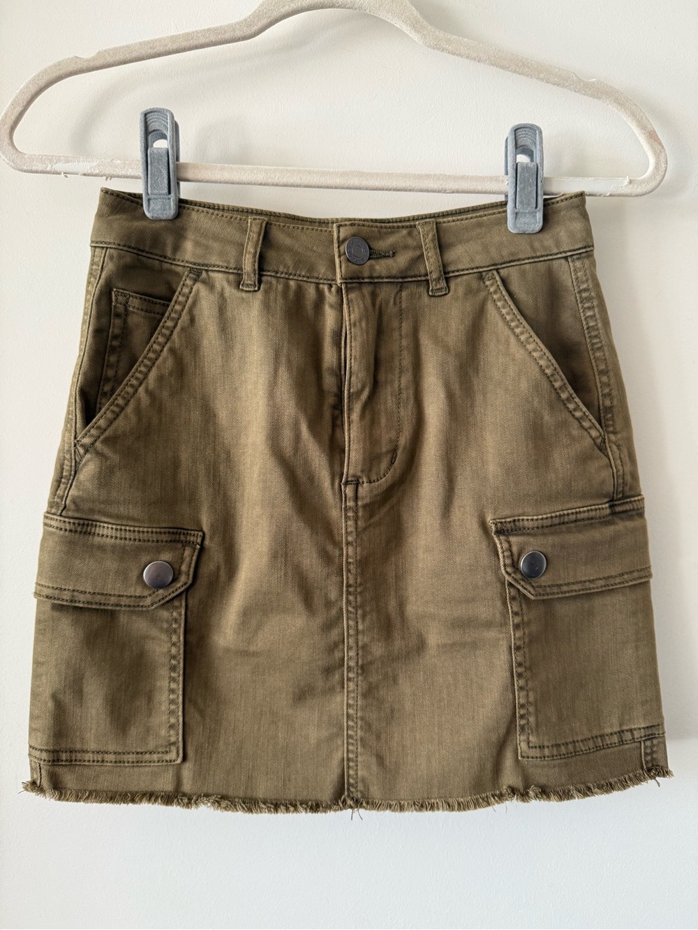 Like New Garage Cargo Mini Skirt - Picture 2 of 9